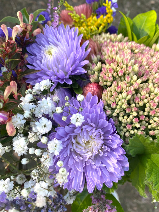 Late summer homegrown flowers for our bouquets