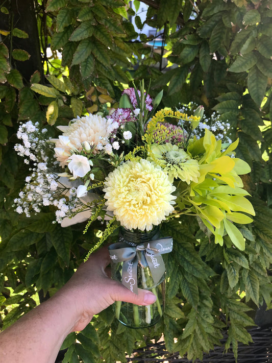 Homegrown British summer flowers in our British flower subscription service with free UK delivery